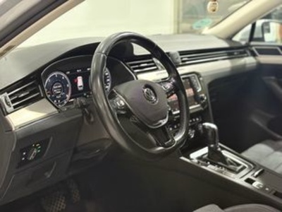 Volkswagen Passat Variant Sport 2.0 TDI 110 kW (150 CV) DSG Volkswagen Passat Variant Sport 2.0 TDI 110 kW (150 CV) DSG