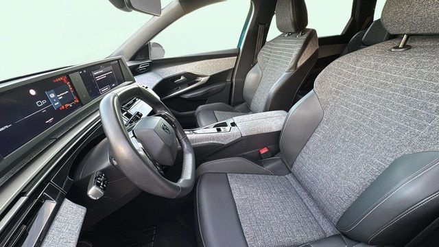 Peugeot5008 Hybrid 1.2 Allure eDCS6 107 kW (145 CV) Vehículo usado en Barcelona - 11