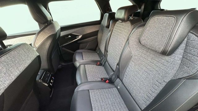 Peugeot5008 Hybrid 1.2 Allure eDCS6 107 kW (145 CV) Vehículo usado en Barcelona - 12