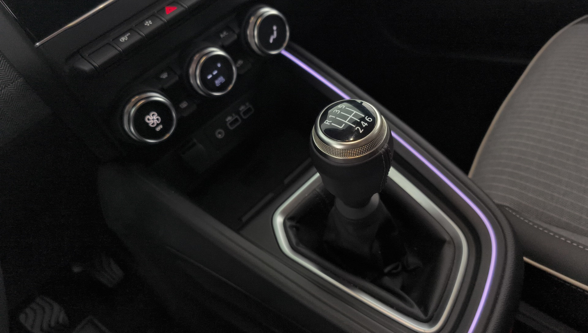 Renault Clio Techno Eco-G 74 kW (100 CV) - 23