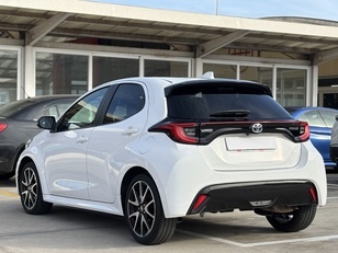 Toyota Yaris 120H Style 85 kW (116 CV)