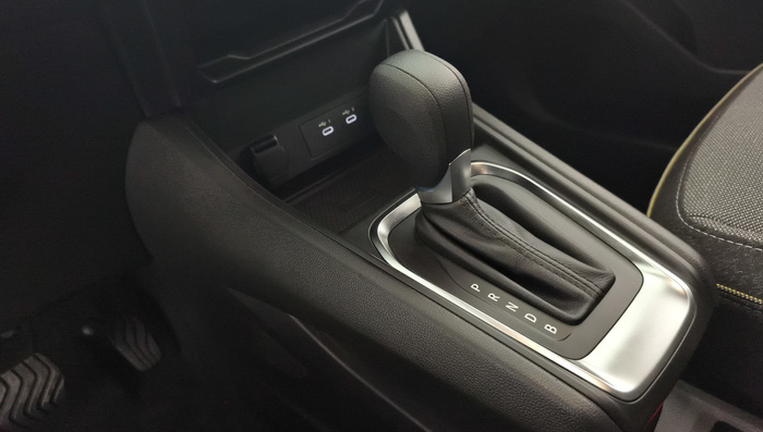 Renault Captur Techno E-Tech Híbrido 107 kW (145 CV) - 23 Renault Captur Techno E-Tech Híbrido 107 kW (145 CV) - 23