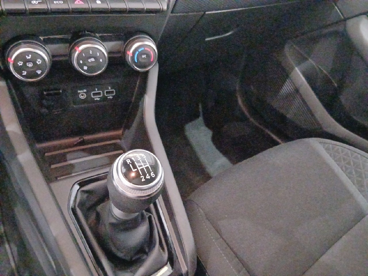 Renault Clio Intens TCe 66 kW (90 CV) - 7