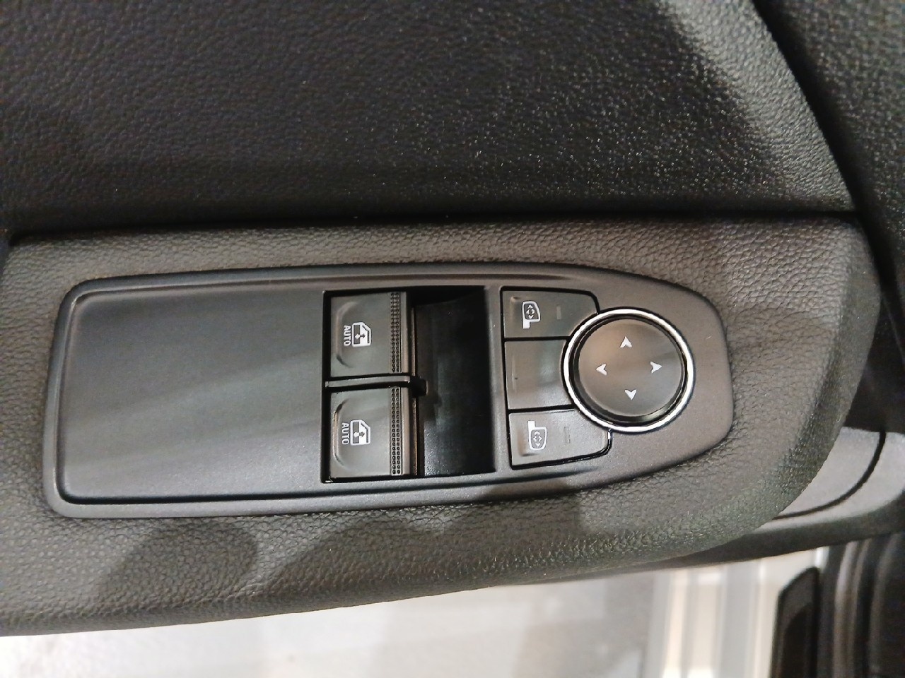 Renault Clio Intens TCe 66 kW (90 CV) - 16