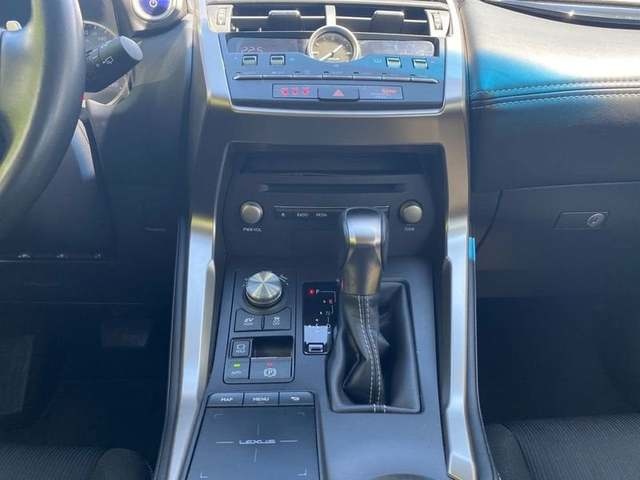 Lexus NX 300h Business Navigation 2WD 145 kW (197 CV) Vehículo usado en Madrid - 10 Lexus NX 300h Business Navigation 2WD 145 kW (197 CV) Vehículo usado en Madrid - 10