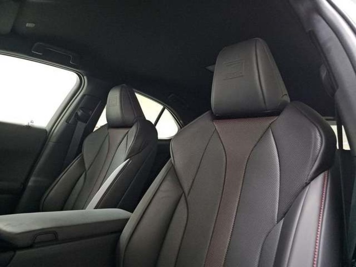 Lexus UX 300h F Sport Plus 146 kW (199 CV) Vehículo usado en Madrid - 9 Lexus UX 300h F Sport Plus 146 kW (199 CV) Vehículo usado en Madrid - 9