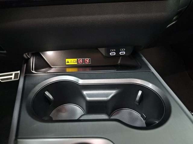 Lexus UX 300h F Sport Plus 146 kW (199 CV) Vehículo usado en Madrid - 28