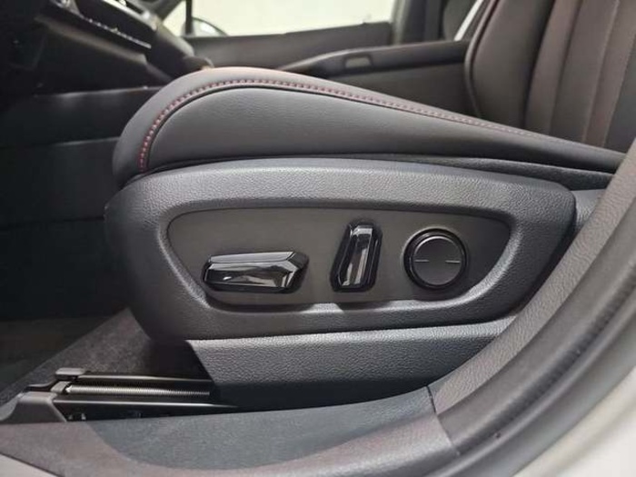 Lexus UX 300h F Sport Plus 146 kW (199 CV) Vehículo usado en Madrid - 33 Lexus UX 300h F Sport Plus 146 kW (199 CV) Vehículo usado en Madrid - 33