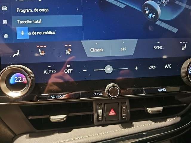 Lexus NX 450h+ Premium+ 4WD 225 kW (306 CV) Vehículo usado en Madrid - 19