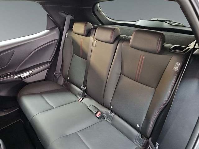 Lexus LBX 1.5 HEV Elegant Plus Black 100 kW (136 CV) Vehículo usado en Madrid - 9