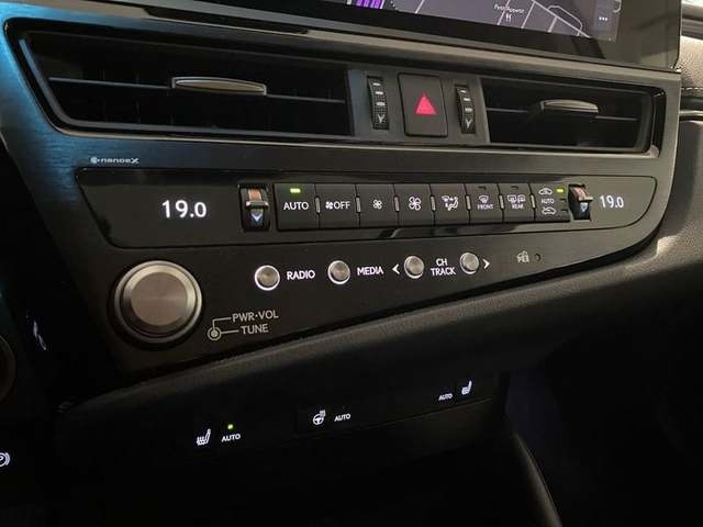 Lexus ES 300h Luxury 160 kW (218 CV) Vehículo usado en Madrid - 16