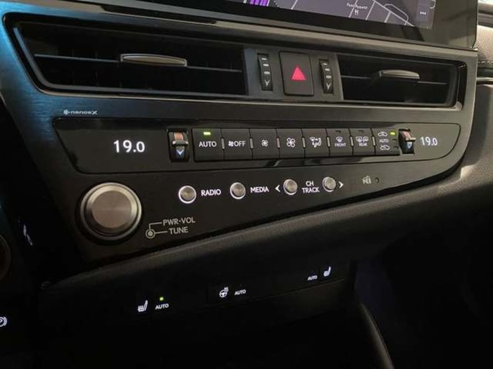 Lexus ES 300h Luxury 160 kW (218 CV) Vehículo usado en Madrid - 16 Lexus ES 300h Luxury 160 kW (218 CV) Vehículo usado en Madrid - 16