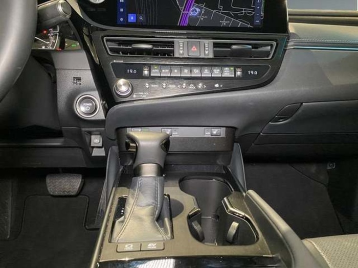 Lexus ES 300h Luxury 160 kW (218 CV) Vehículo usado en Madrid - 17 Lexus ES 300h Luxury 160 kW (218 CV) Vehículo usado en Madrid - 17