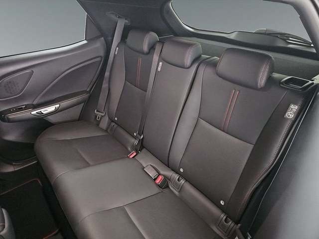 Lexus LBX 1.5 HEV Emotion+ 100 kW (136 CV) Vehículo usado en Madrid - 8