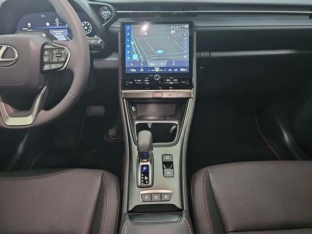 Lexus LBX 1.5 HEV Emotion+ 100 kW (136 CV) Vehículo usado en Madrid - 17