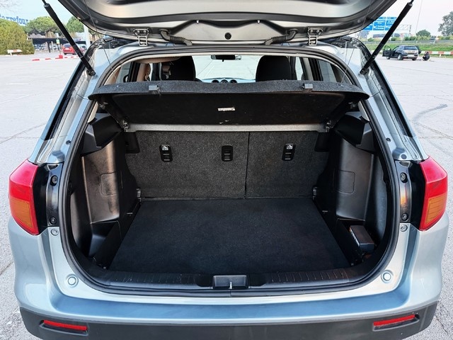 SuzukiVitara 1.6 VVT GLE 4WD 	88 kW (120 CV) Vehículo usado en Barcelona - 26