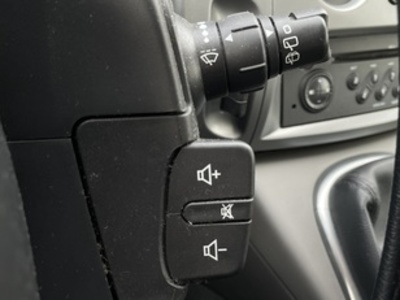 Renault Scenic Dynamique eco2 1.5 dCi 63 kW (85 CV) Renault Scenic Dynamique eco2 1.5 dCi 63 kW (85 CV)