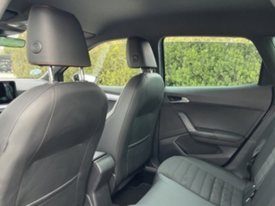 SEAT Arona 1.0 TSI S&S FR 81 kW (110 CV) SEAT Arona 1.0 TSI S&S FR 81 kW (110 CV)