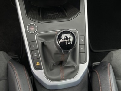 SEAT Arona 1.0 TSI S&S FR 81 kW (110 CV) SEAT Arona 1.0 TSI S&S FR 81 kW (110 CV)