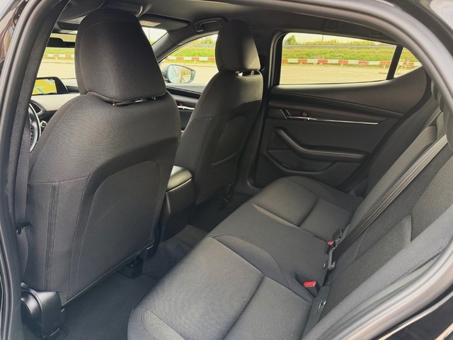 MazdaMazda 3 2.0 e-SKYACTIV-G Homura AT 89 kW (122 CV) Vehículo usado en Barcelona - 8