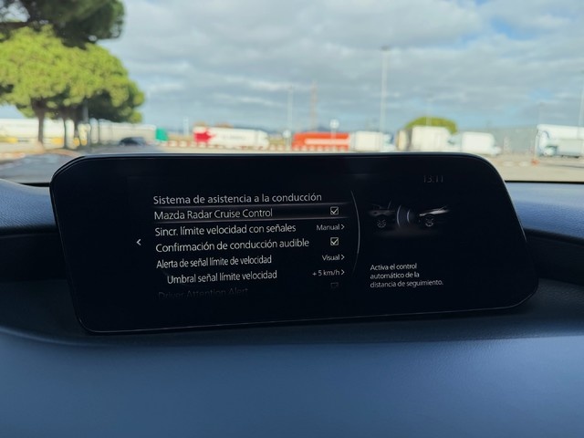 MazdaMazda 3 2.0 e-SKYACTIV-G Homura AT 89 kW (122 CV) Vehículo usado en Barcelona - 22