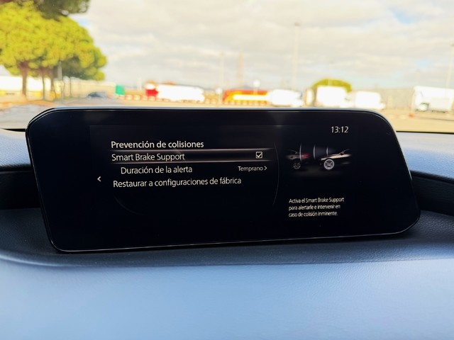 MazdaMazda 3 2.0 e-SKYACTIV-G Homura AT 89 kW (122 CV) Vehículo usado en Barcelona - 27