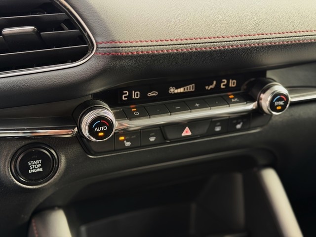 MazdaMazda 3 2.0 e-SKYACTIV-G Homura AT 89 kW (122 CV) Vehículo usado en Barcelona - 28