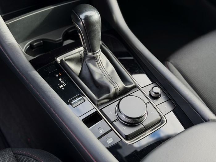 MazdaMazda 3 2.0 e-SKYACTIV-G Homura AT 89 kW (122 CV) Vehículo usado en Barcelona - 29 MazdaMazda 3 2.0 e-SKYACTIV-G Homura AT 89 kW (122 CV) Vehículo usado en Barcelona - 29