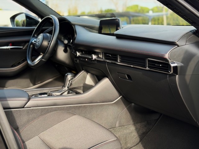 MazdaMazda 3 2.0 e-SKYACTIV-G Homura AT 89 kW (122 CV) Vehículo usado en Barcelona - 30