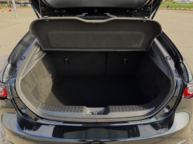 MazdaMazda 3 2.0 e-SKYACTIV-G Homura AT 89 kW (122 CV) Vehículo usado en Barcelona - 31