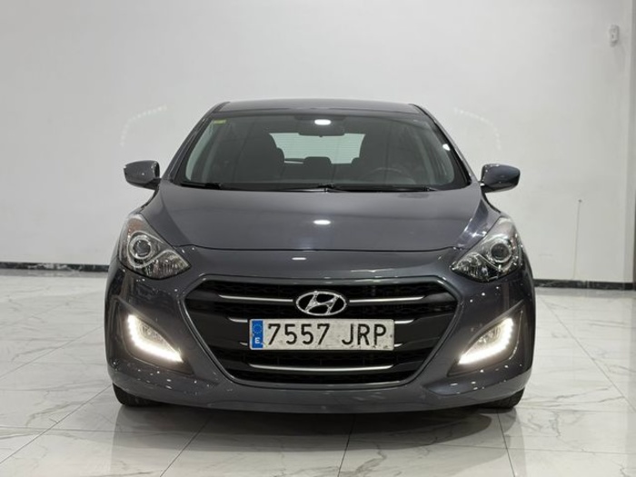 Hyundaii30 1.4 CRDI Klass 66 kW (90 CV) Vehículo usado en Barcelona - 2 Hyundaii30 1.4 CRDI Klass 66 kW (90 CV) Vehículo usado en Barcelona - 2