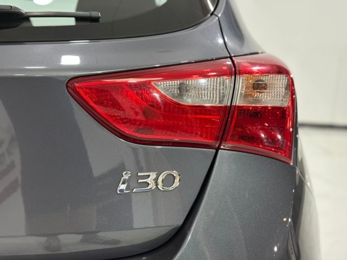 Hyundaii30 1.4 CRDI Klass 66 kW (90 CV) Vehículo usado en Barcelona - 6 Hyundaii30 1.4 CRDI Klass 66 kW (90 CV) Vehículo usado en Barcelona - 6