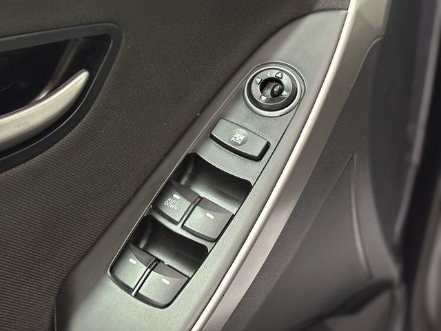 Hyundaii30 1.4 CRDI Klass 66 kW (90 CV) Vehículo usado en Barcelona - 10