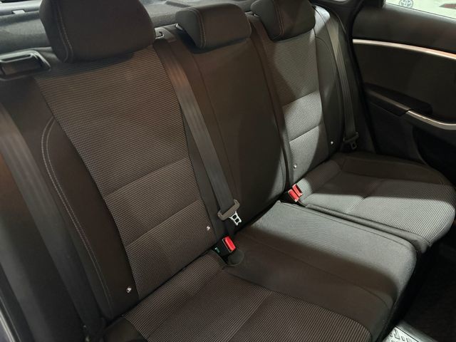 Hyundaii30 1.4 CRDI Klass 66 kW (90 CV) Vehículo usado en Barcelona - 16