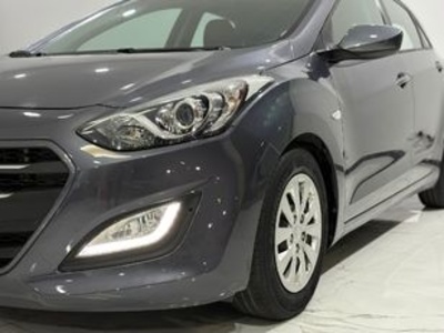 Hyundai i30 1.4 CRDI Klass 66 kW (90 CV) Hyundai i30 1.4 CRDI Klass 66 kW (90 CV)