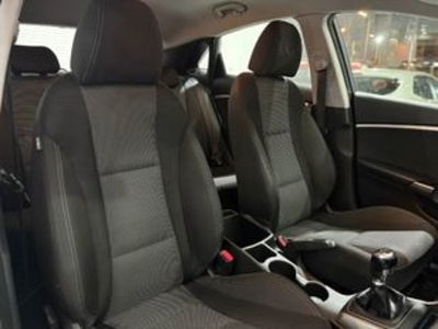 Hyundai i30 1.4 CRDI Klass 66 kW (90 CV) Hyundai i30 1.4 CRDI Klass 66 kW (90 CV)