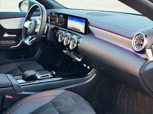 Mercedes-Benz CLA Shooting Brake 200 120 kW (163 CV)