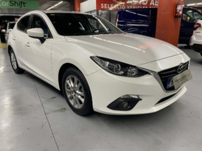 Mazda Mazda 3 1.5 GE MT Style Confort 74 kW (100 CV) Mazda Mazda 3 1.5 GE MT Style Confort 74 kW (100 CV)