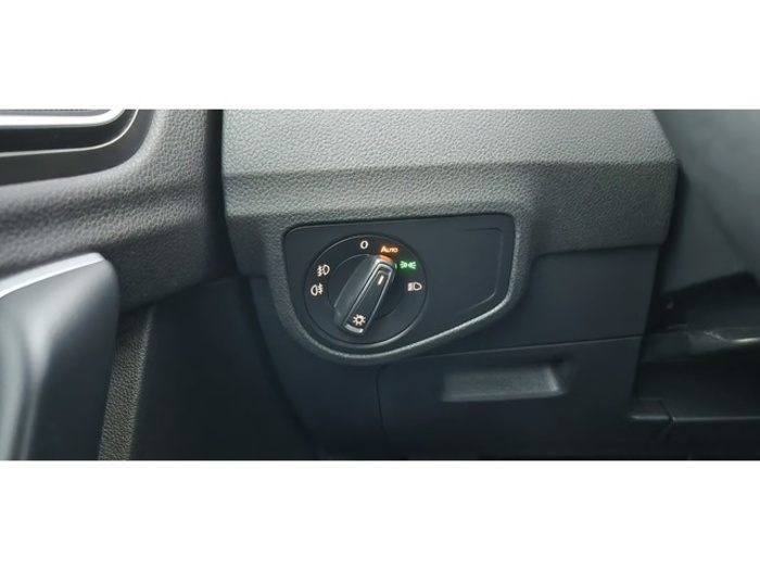 VolkswagenGolf Sportsvan Advance 1.5 TSI 96 kW (130 CV) DSG Vehículo usado en Barcelona - 27 VolkswagenGolf Sportsvan Advance 1.5 TSI 96 kW (130 CV) DSG Vehículo usado en Barcelona - 27