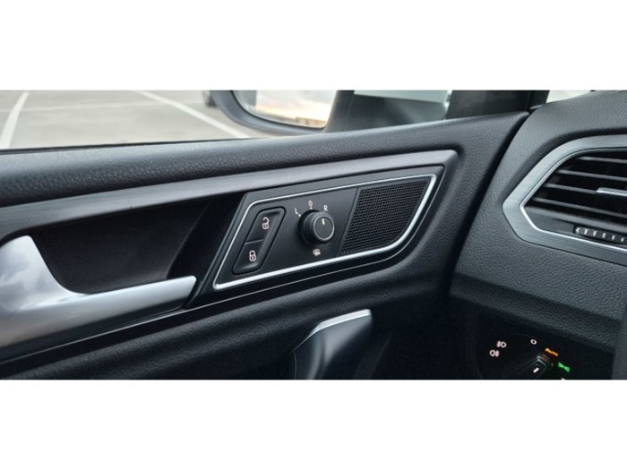 VolkswagenGolf Sportsvan Advance 1.5 TSI 96 kW (130 CV) DSG Vehículo usado en Barcelona - 28 VolkswagenGolf Sportsvan Advance 1.5 TSI 96 kW (130 CV) DSG Vehículo usado en Barcelona - 28