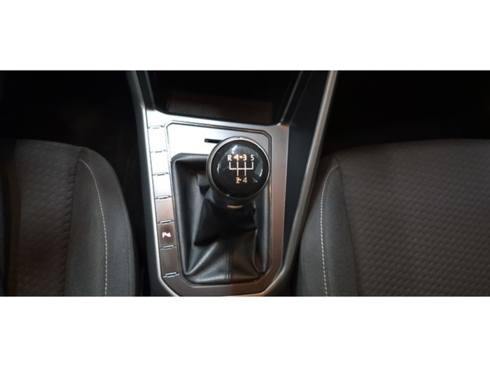 VolkswagenPolo Advance 1.0 TSI 70 kW (95 CV) Vehículo usado en Barcelona - 21 VolkswagenPolo Advance 1.0 TSI 70 kW (95 CV) Vehículo usado en Barcelona - 21