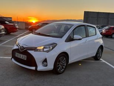 Toyota Yaris 1.0 Active 51 kW (69 CV) Toyota Yaris 1.0 Active 51 kW (69 CV)