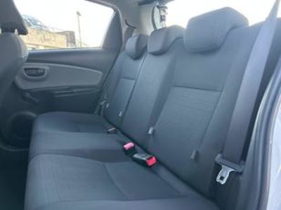 Toyota Yaris 1.0 Active 51 kW (69 CV) Toyota Yaris 1.0 Active 51 kW (69 CV)