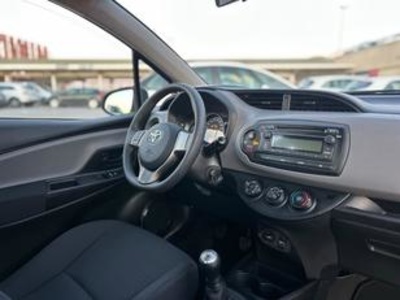 Toyota Yaris 1.0 Active 51 kW (69 CV) Toyota Yaris 1.0 Active 51 kW (69 CV)