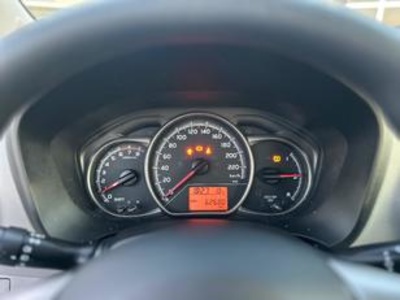 Toyota Yaris 1.0 Active 51 kW (69 CV) Toyota Yaris 1.0 Active 51 kW (69 CV)