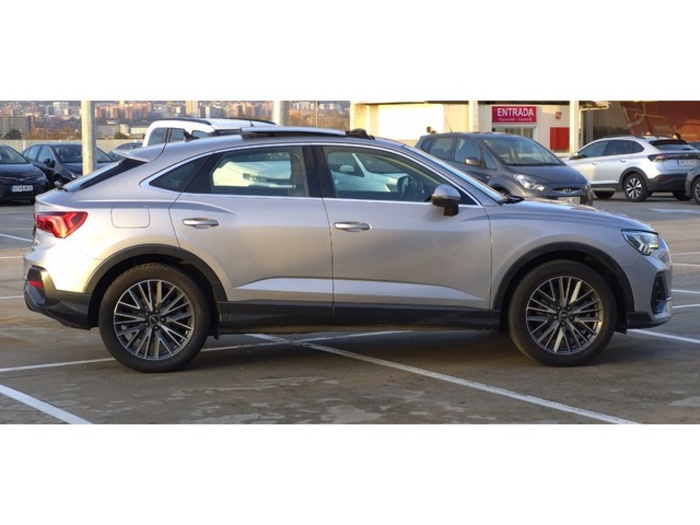 AudiQ3 Sportback 40 TDI quattro 147 kW (200 CV) S tronic Vehículo usado en Barcelona - 8 AudiQ3 Sportback 40 TDI quattro 147 kW (200 CV) S tronic Vehículo usado en Barcelona - 8