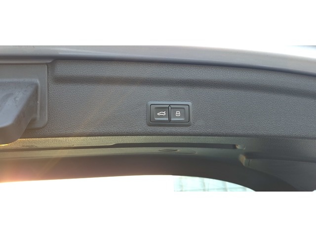 AudiQ3 Sportback 40 TDI quattro 147 kW (200 CV) S tronic Vehículo usado en Barcelona - 12