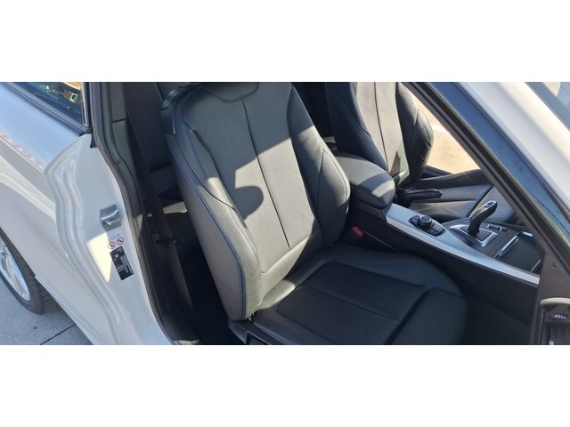 BMWSerie 1 118i 100 kW (136 CV) Vehículo usado en Barcelona - 33 BMWSerie 1 118i 100 kW (136 CV) Vehículo usado en Barcelona - 33