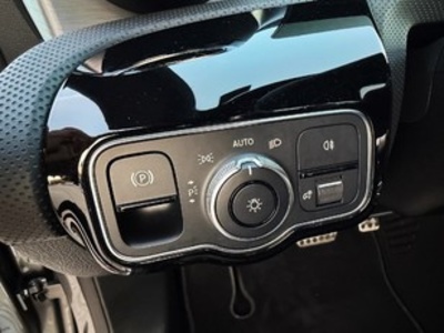 Mercedes-Benz CLA 180 100 kW (136 CV) Mercedes-Benz CLA 180 100 kW (136 CV)