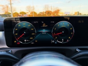 Mercedes-Benz CLA 180 100 kW (136 CV)